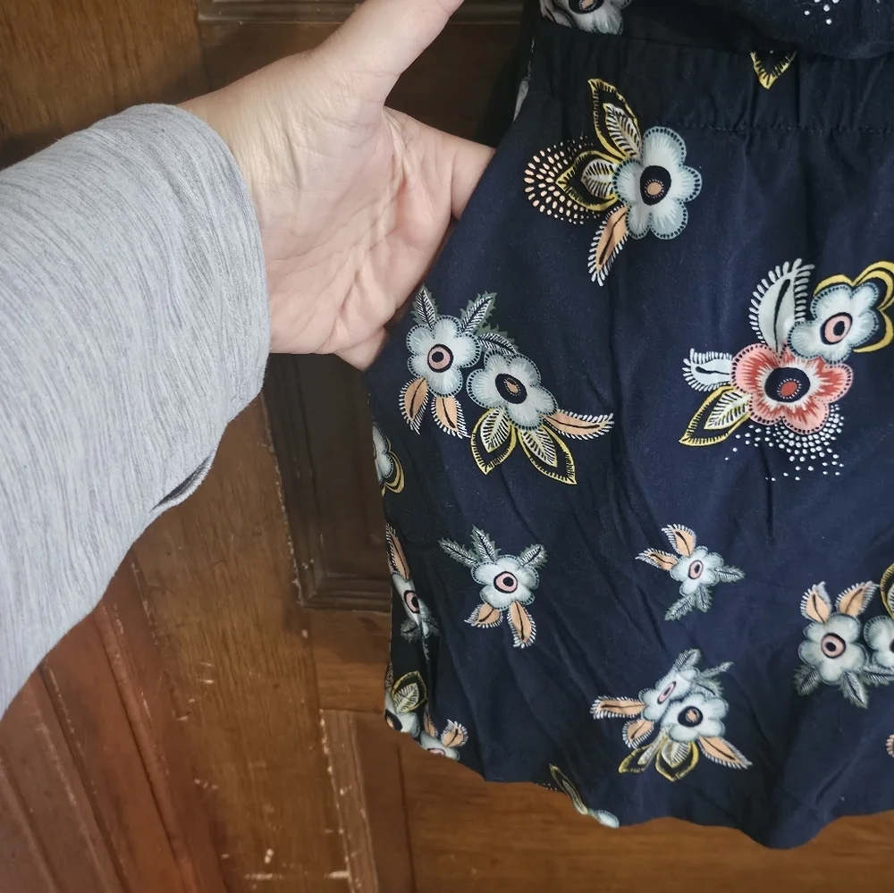 Loft Ruffle Racerback Floral Romper Navy Size M - Picture 8 of 15
